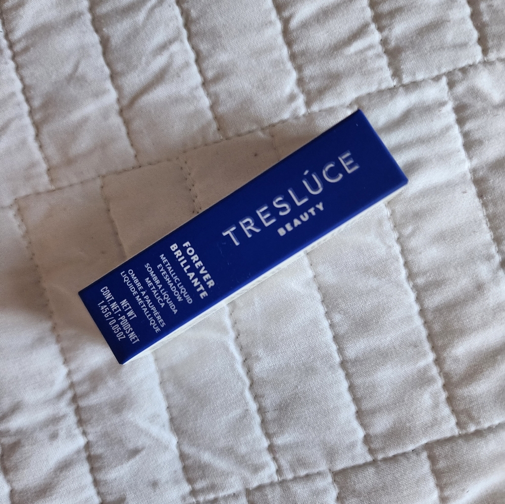 Tresluce Forever Brilliante Matallic Liquid Eyeshadow in Diamante